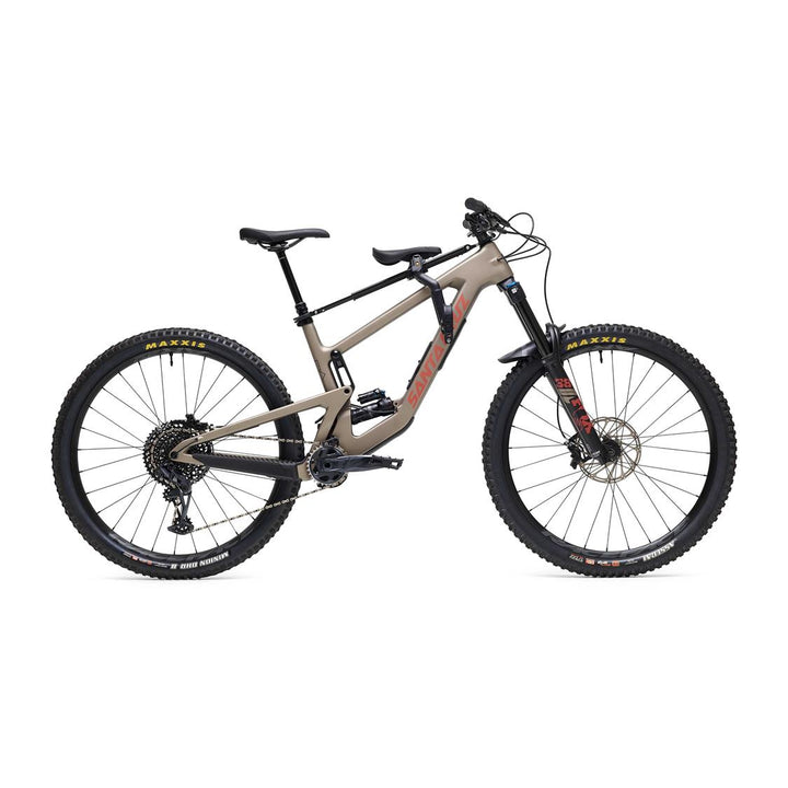 1_1_pro_seat_gen2_right_90_white_background (1)