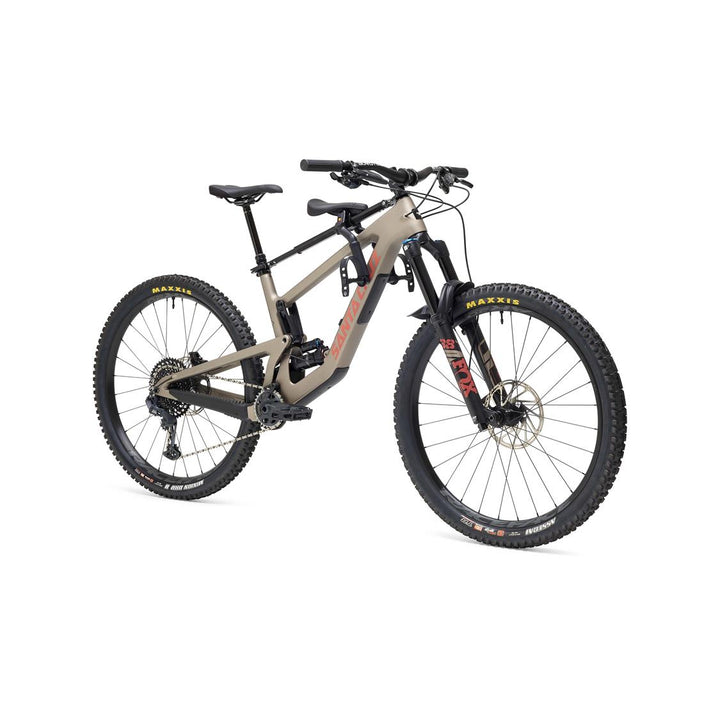 1_1_pro_seat_gen2_right_45_white_background (1)